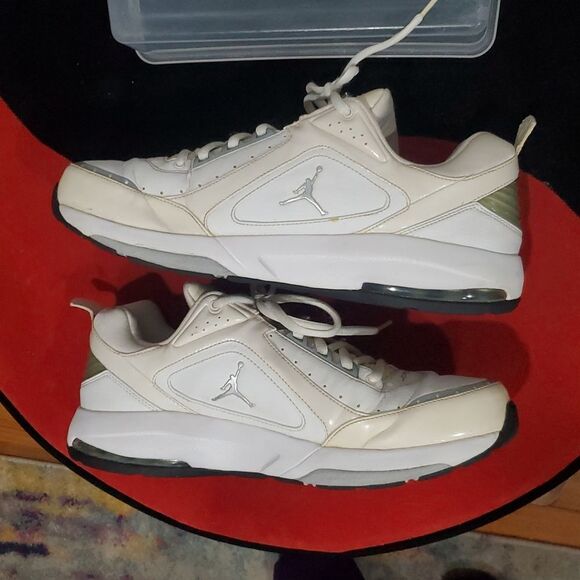 Air Jordan Trunner 2007 White and Green Sneakers Size 11 - Picture 11 of 14